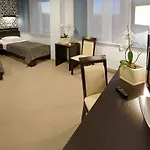 Hotton Otel 3*