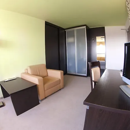 Hotton Hotel 3*