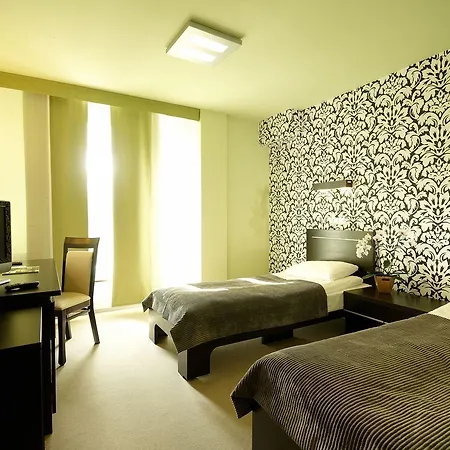 Hotton Hotel 3*