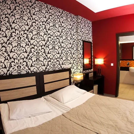 Hotel Hotton 3*