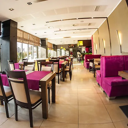 Hotel Hotton 3*