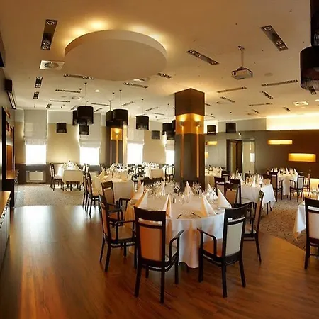 Отель Hotton 3*