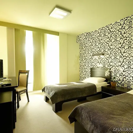 Hotel Hotton 3*