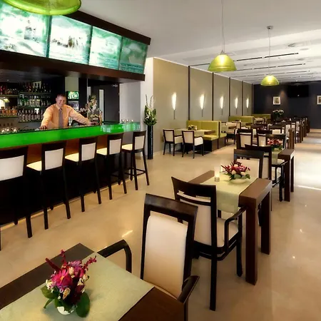 Отель Hotton 3*