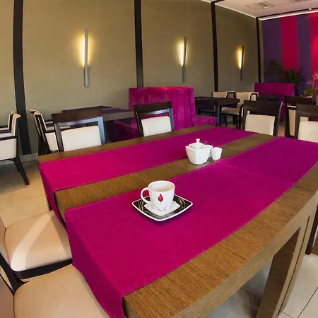 Hotel Hotton 3*